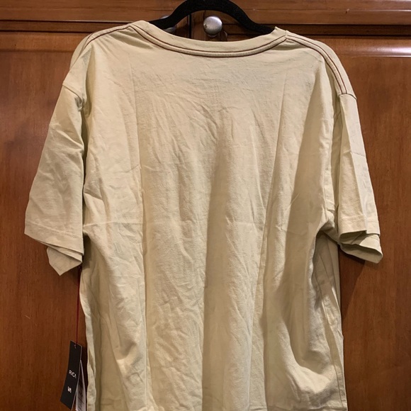 Men’s RVCA T Shirt - Picture 5 of 5